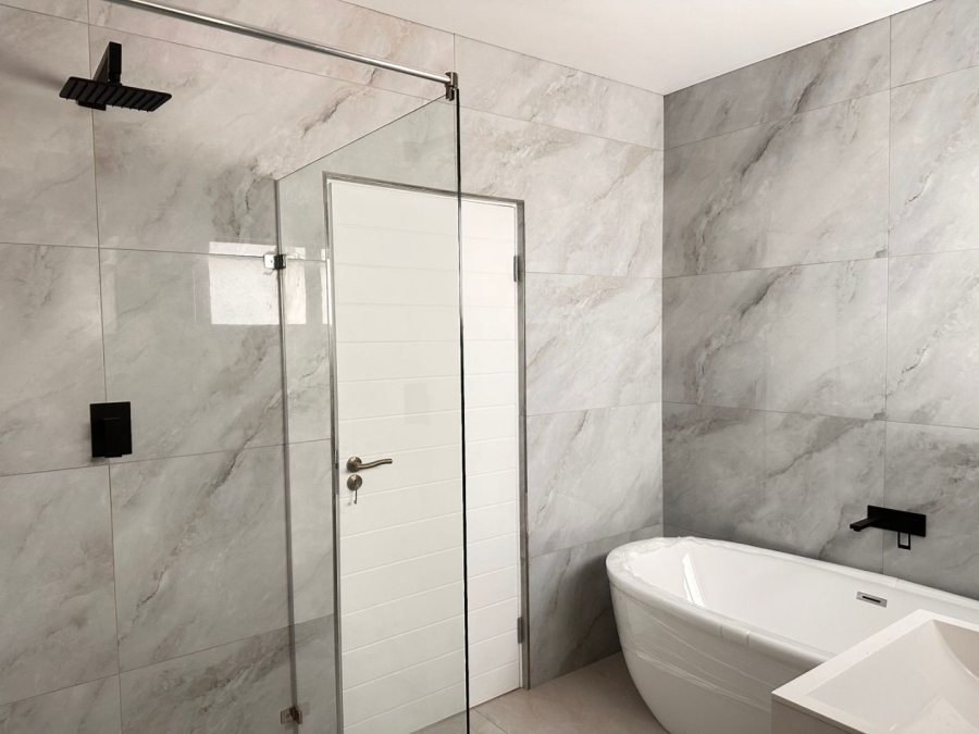 4 Bedroom Property for Sale in Sandown Western Cape